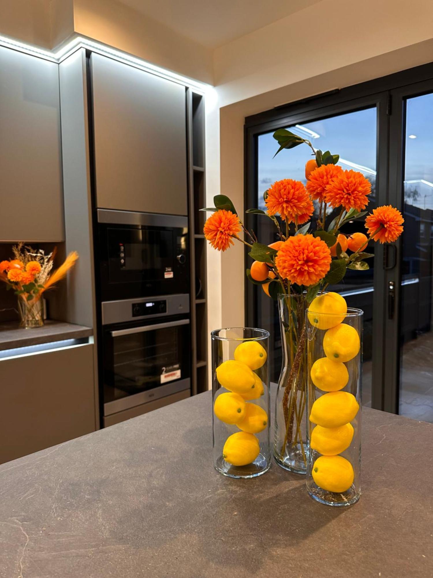 R5 - Luxury Private Ensuite Self-Contained Room - Newly Renovated เฮลโซว์เอ็น ภายนอก รูปภาพ